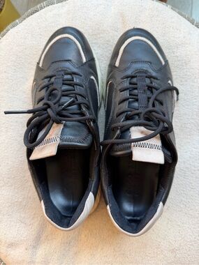 er trainers in good used condition, size 7.5